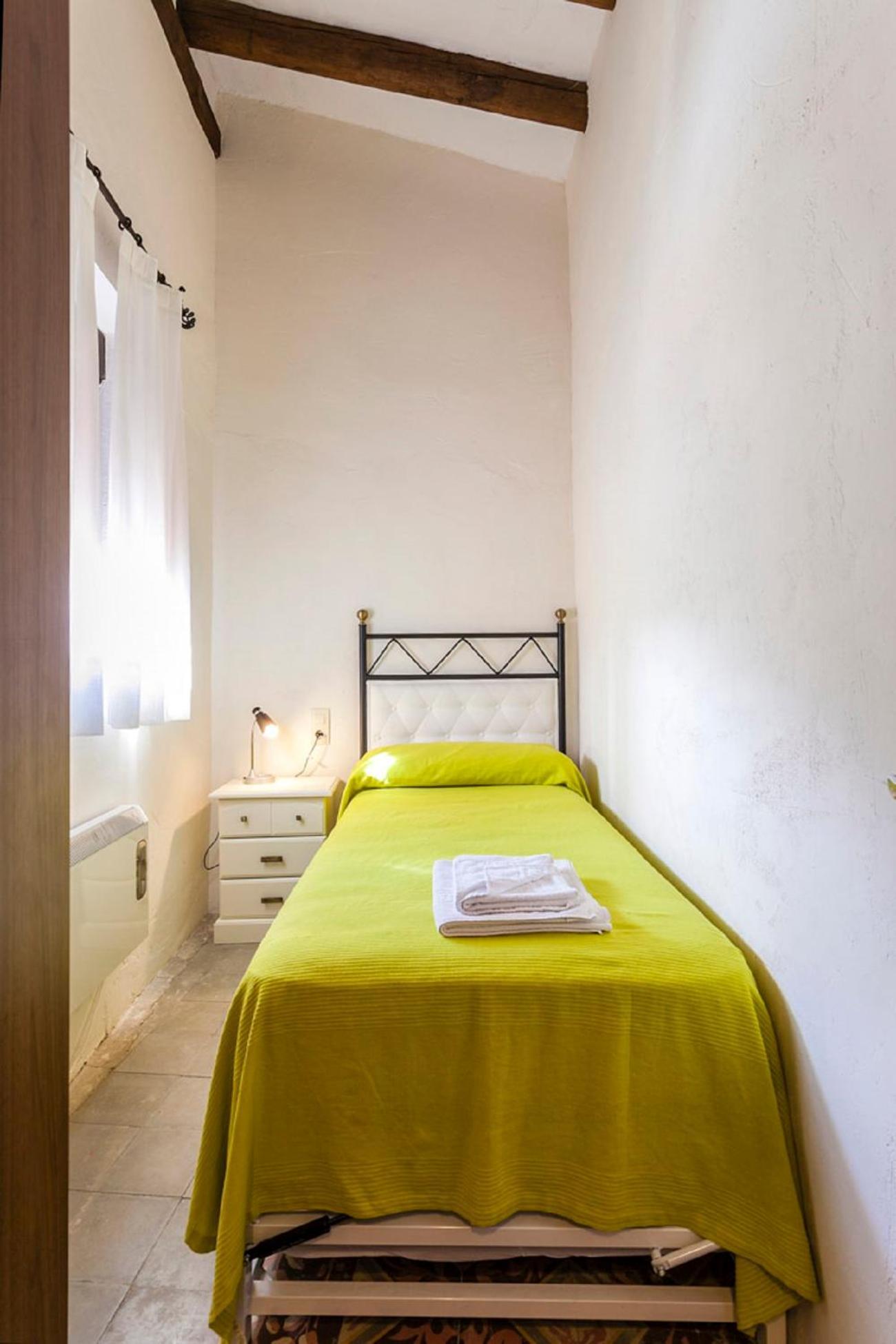 Apartamentos Casa Samper Santa Eulalia de Gállego Chambre photo