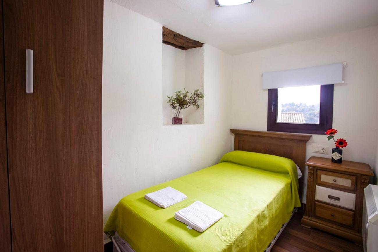 Apartamentos Casa Samper Santa Eulalia de Gállego Chambre photo